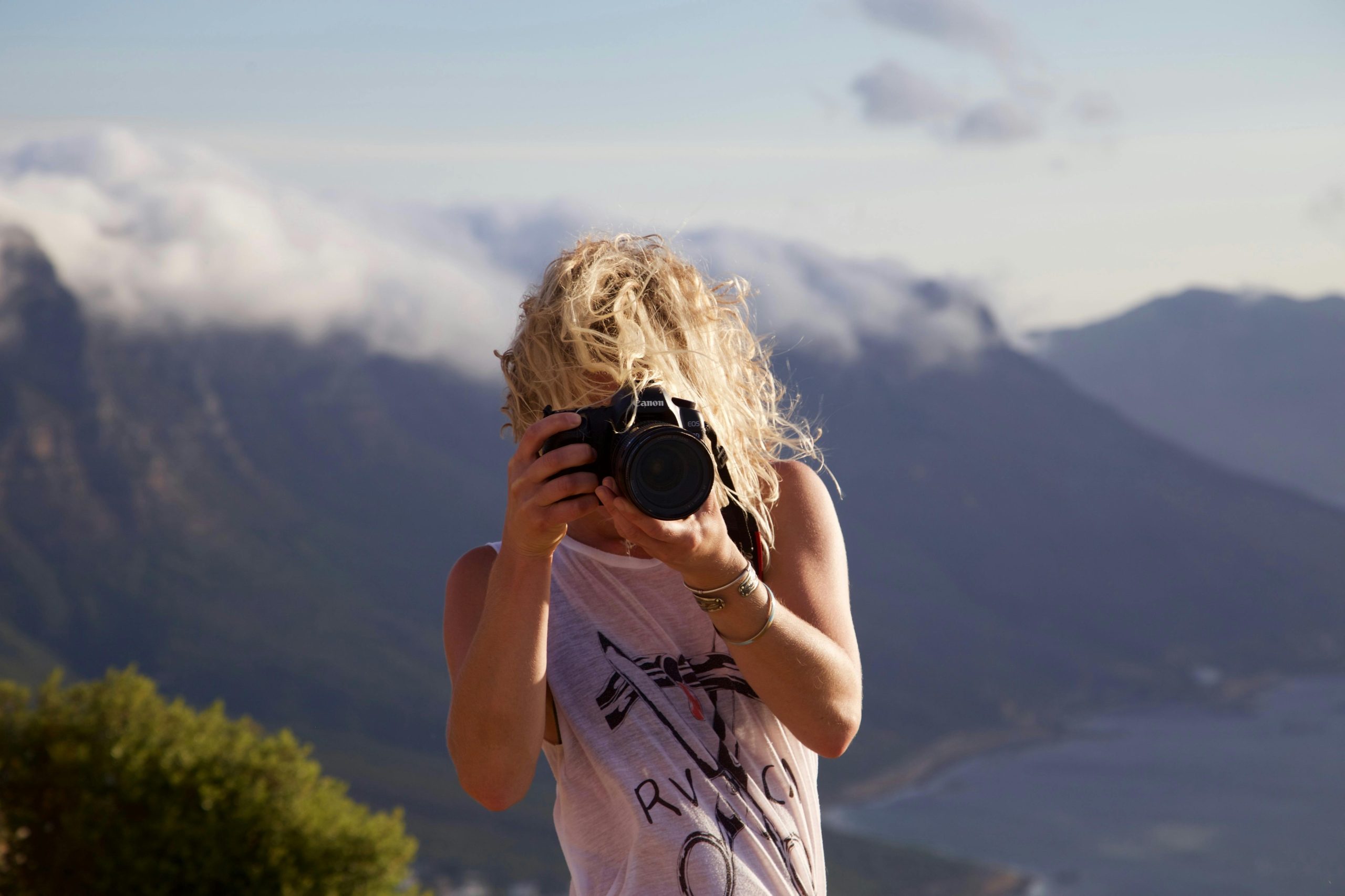 Calling all budding photographers… we need you! featured image